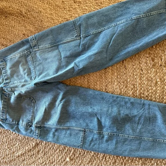 Jamie Haller- The Cropped Painter - Picture 11 of 11